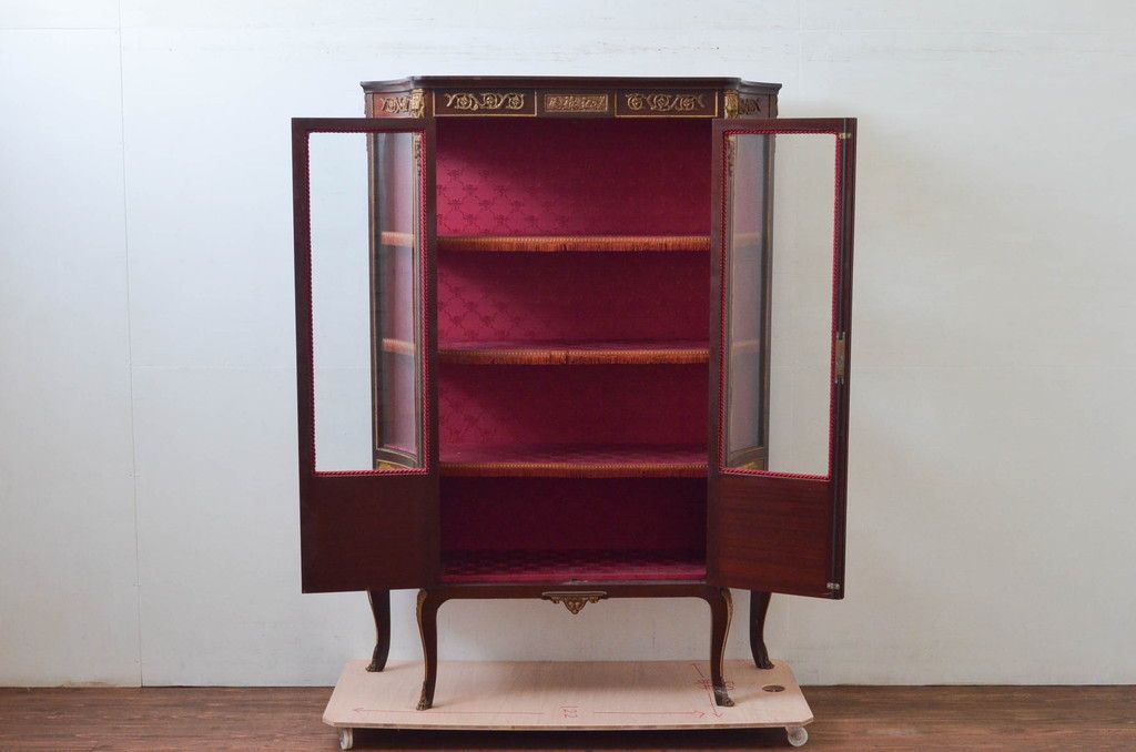 高級輸入家具①】スペイン製 ガラスキャビネット キュリオケース