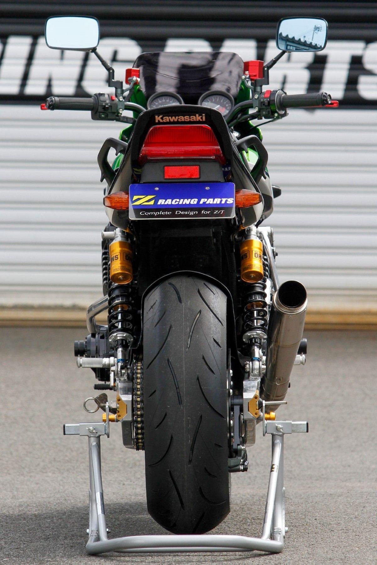 カワサキ zrx1200r テールランプ 他 ダエグテール取り付け🐾 向きを