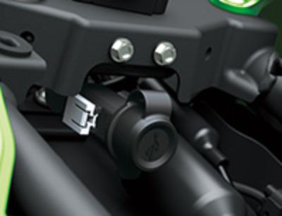 Webike | Kawasaki カワサキ USB電源ソケット Ninja ZX-4R(99994-1824