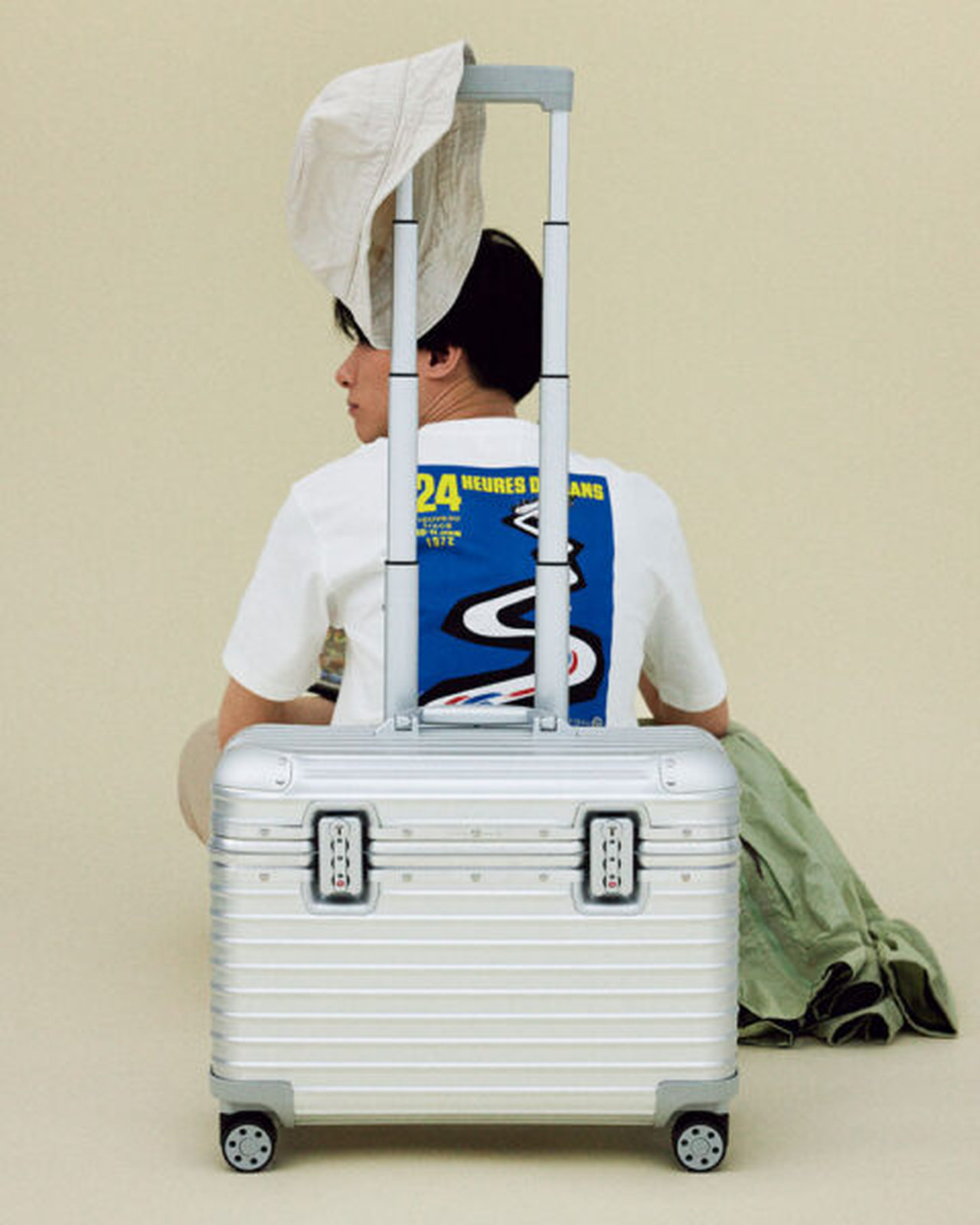 預けないリモワ】大人の週末旅は、機内持ち込みできるトロリーケース