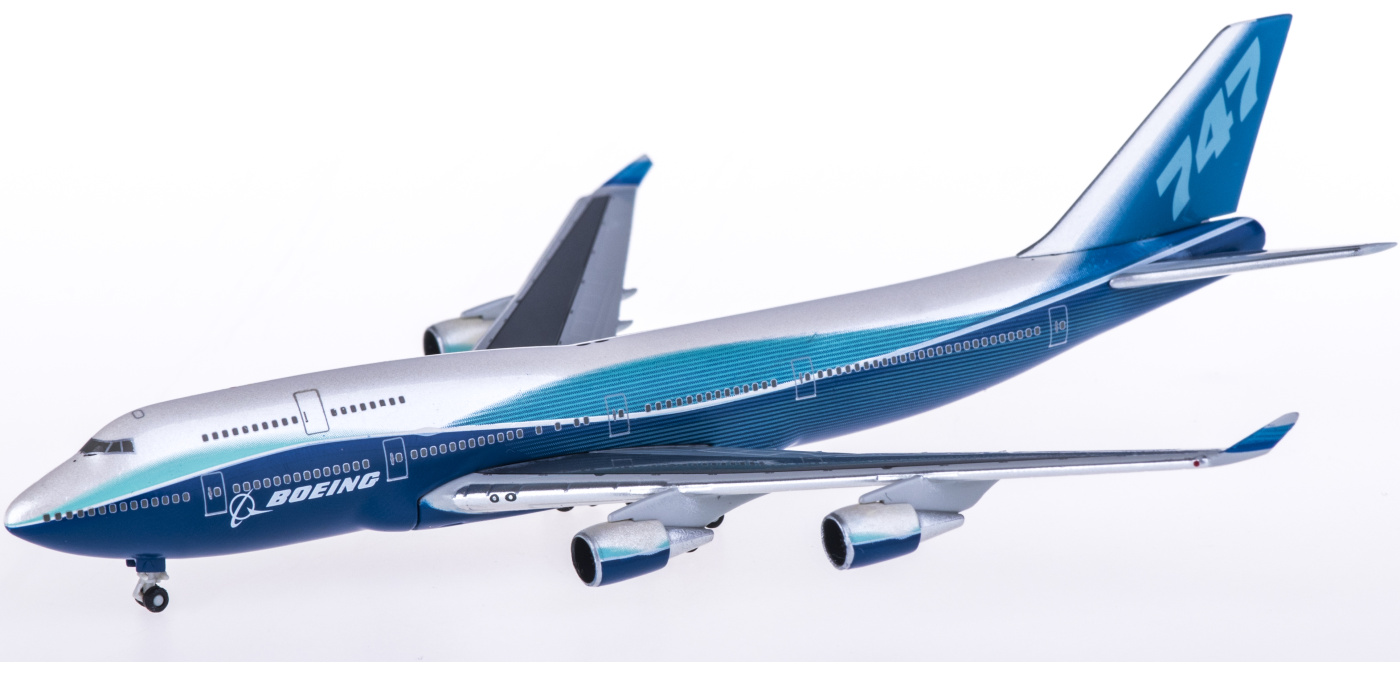 EVAエバー航空Boeing747-400 1/300 hogan特別塗装貴重品 EVAエバー航空