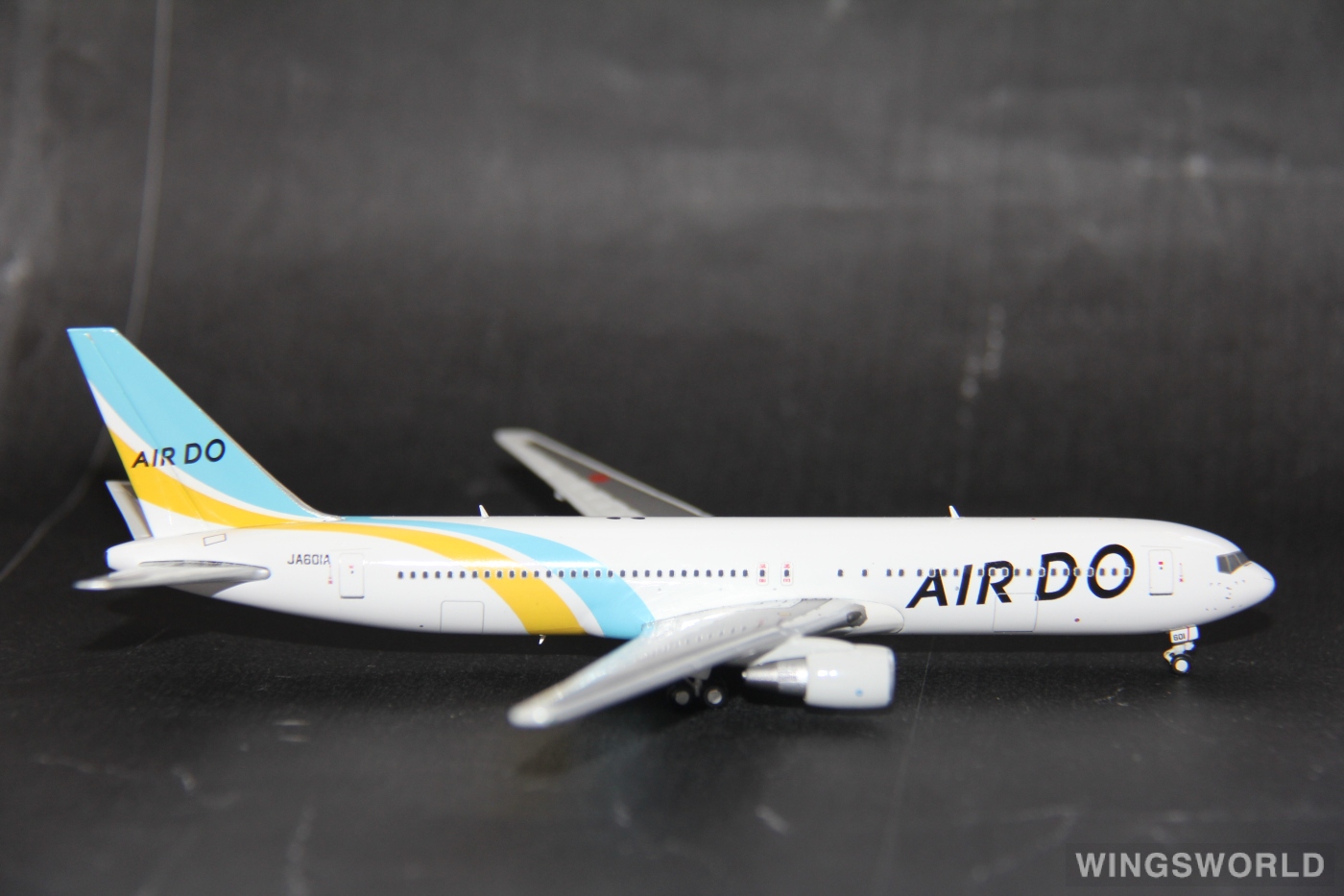 航空機・ヘリコプター AIR DO Boeing 767-300 1/400 Gemini 航空機