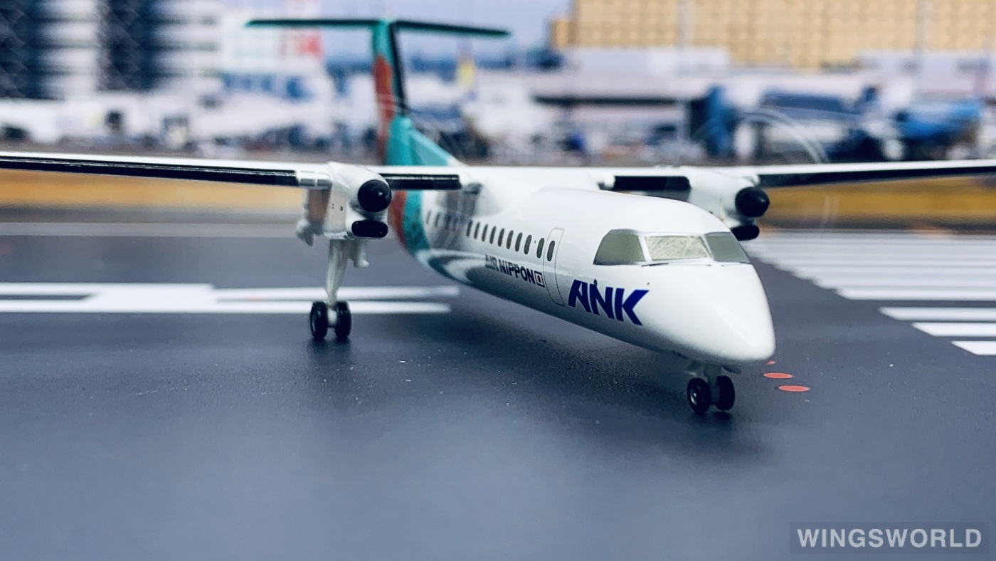 ANA全日空 DHC-8-300 JA801K 1/200 ANA全日空 DHC-8-300 JA801K 1/200