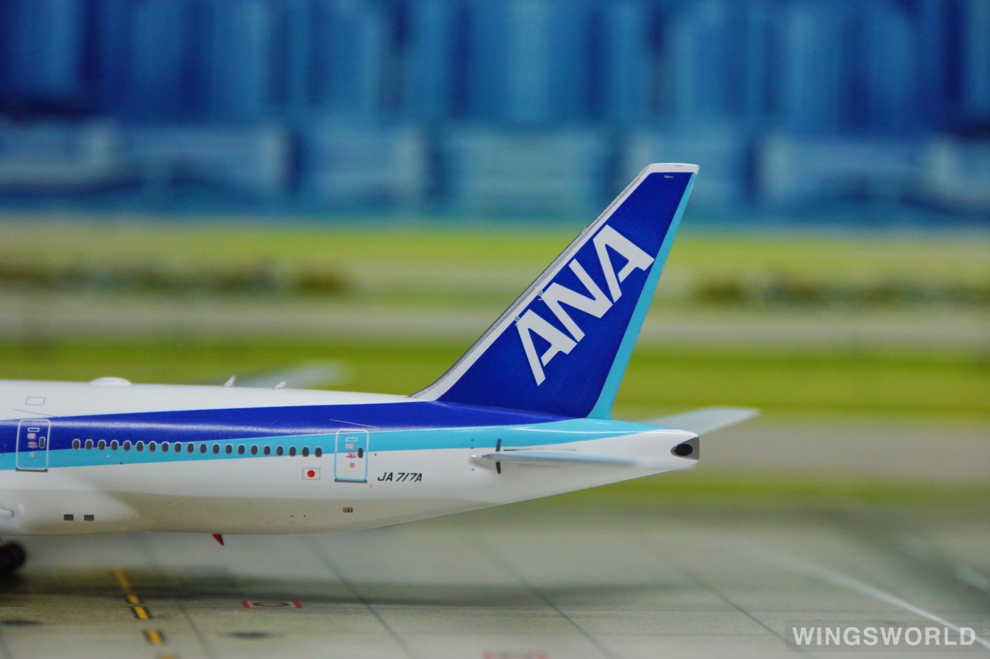 ANA 777-200ER 全日空 JA717A ph 1:400 Phoenix ANA Inspiration of