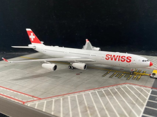 航空機・ヘリコプター Phoenix 1/400 SWISSAIR A340-300 Amazon.com