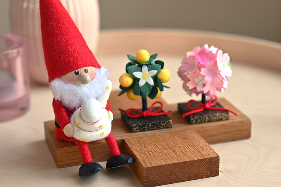 出し入れ簡単、本格手作り。笑顔あふれる「こけしのおひな様」 - te