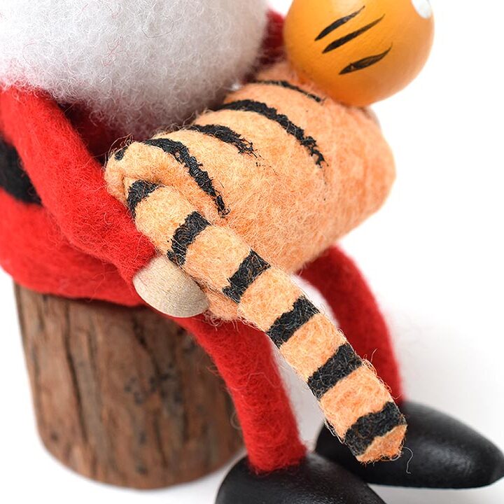 ノルディカニッセ トラを抱えたサンタ (ノルディカニッセ トラヲカ