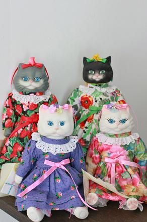 Goebel 】ネコのビスクドール バーマン 