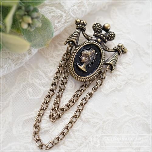 アンティーク風ビクトリアンブローチ- CartonnageArt