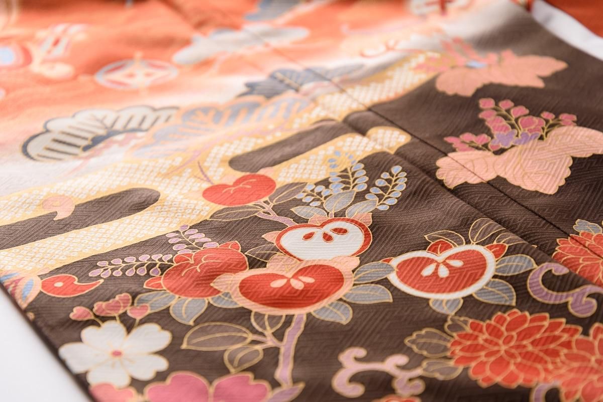 振袖 四季の花と鶴 - からん::アンティーク着物・リサイクル着物の通販