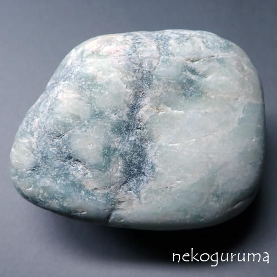 糸魚川翡翠海中翡翠（大）黒×翠海石翡翠輝石原石600g