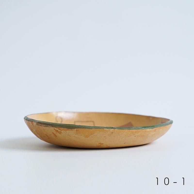 平皿/キムホノ（金憲鎬）