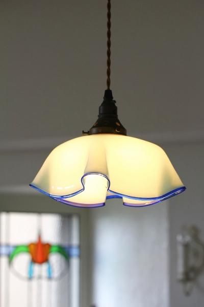 アンティークミルクガラスランプシェードブルー - アンティークモール