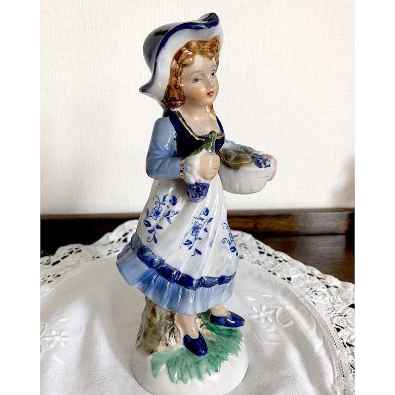 イタリア製陶器人形 野菜売りの女の子の魅力