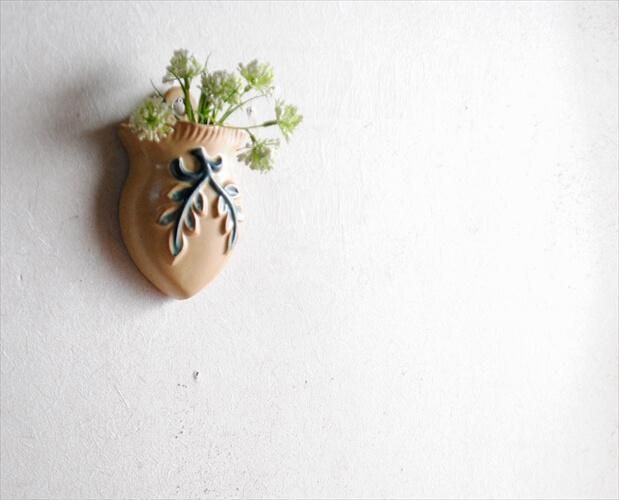 ドイツ ヴィンテージ 陶器 壁掛けフラワーポット 花器