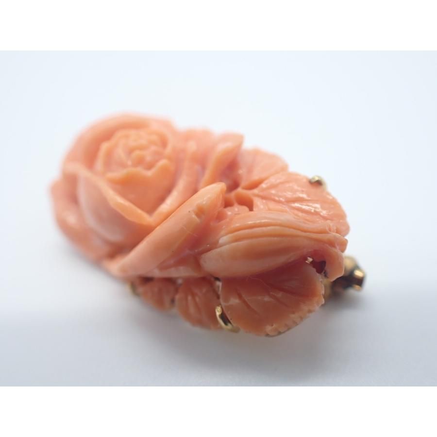 昭和の薔薇彫刻ブローチ