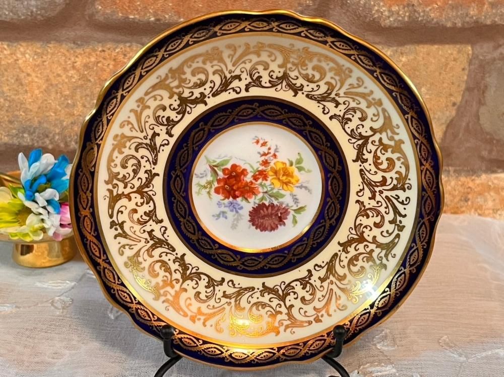 英国製アンティーク花柄ティーカップ&ソーサー