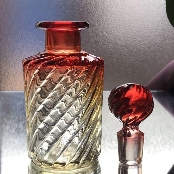 アンティーク美品 バカラバンブー香水瓶 赤黄グラデーション 大きい