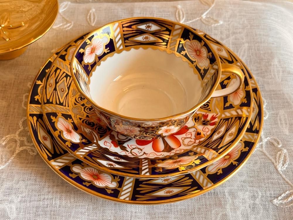 希少なアンティーク ロイヤルクラウンダービートリオセット