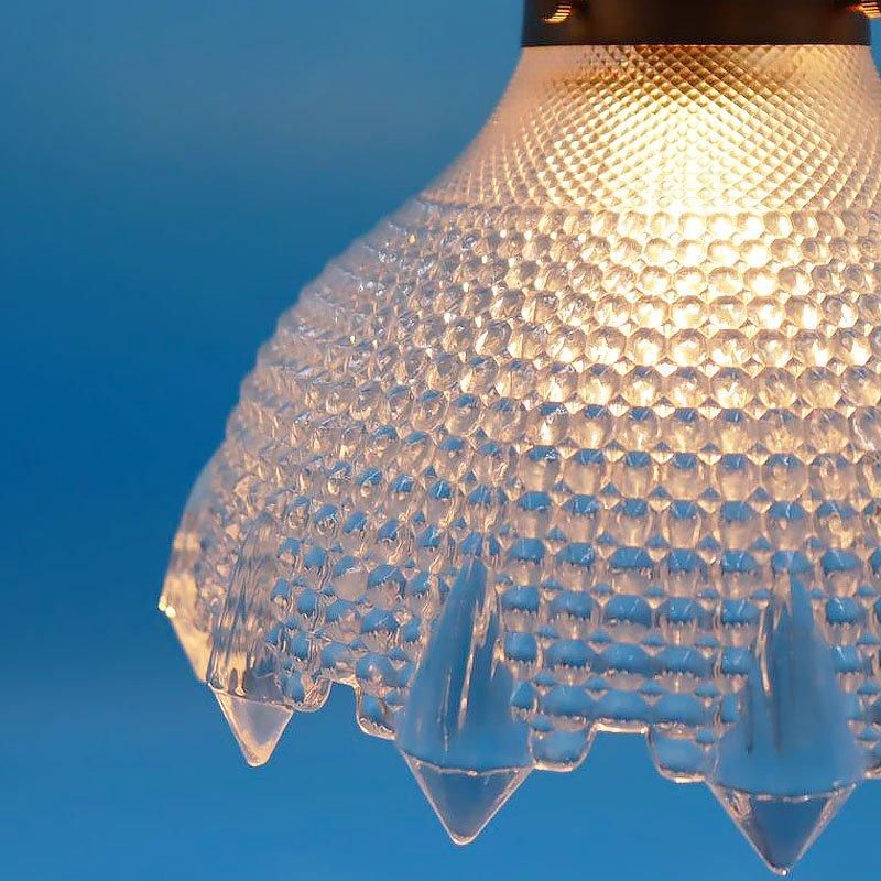 昭和初期のアールデコ電笠 繊細なランプシェード