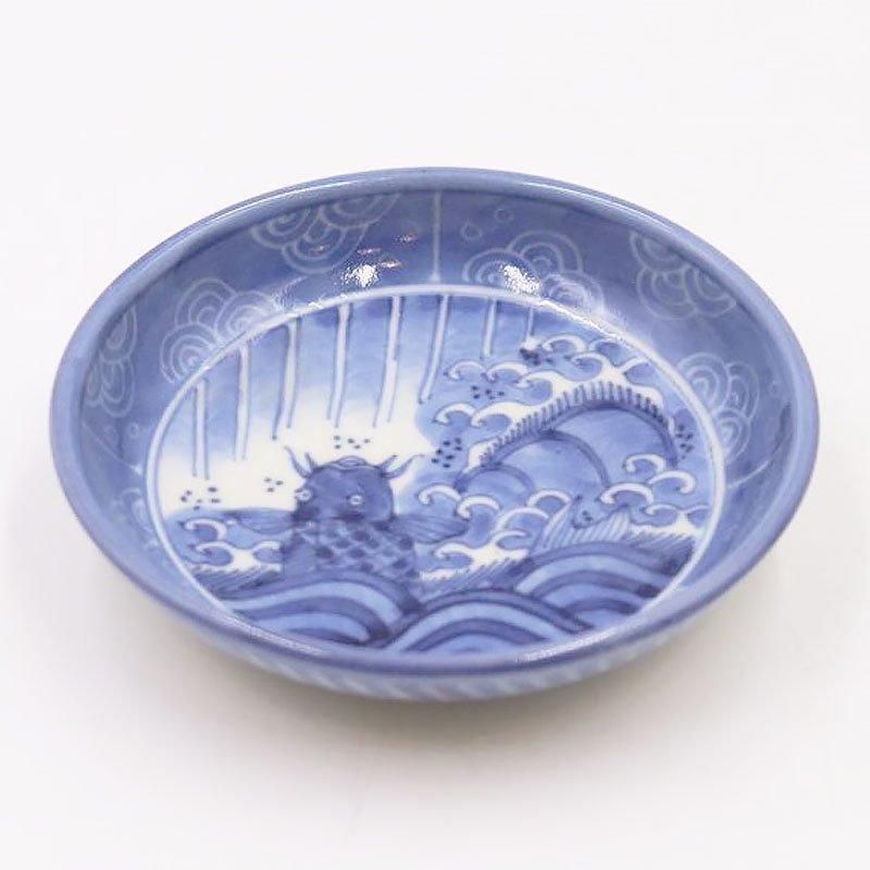 アンティーク伊万里染付小皿 鯉の滝のぼり青海波
