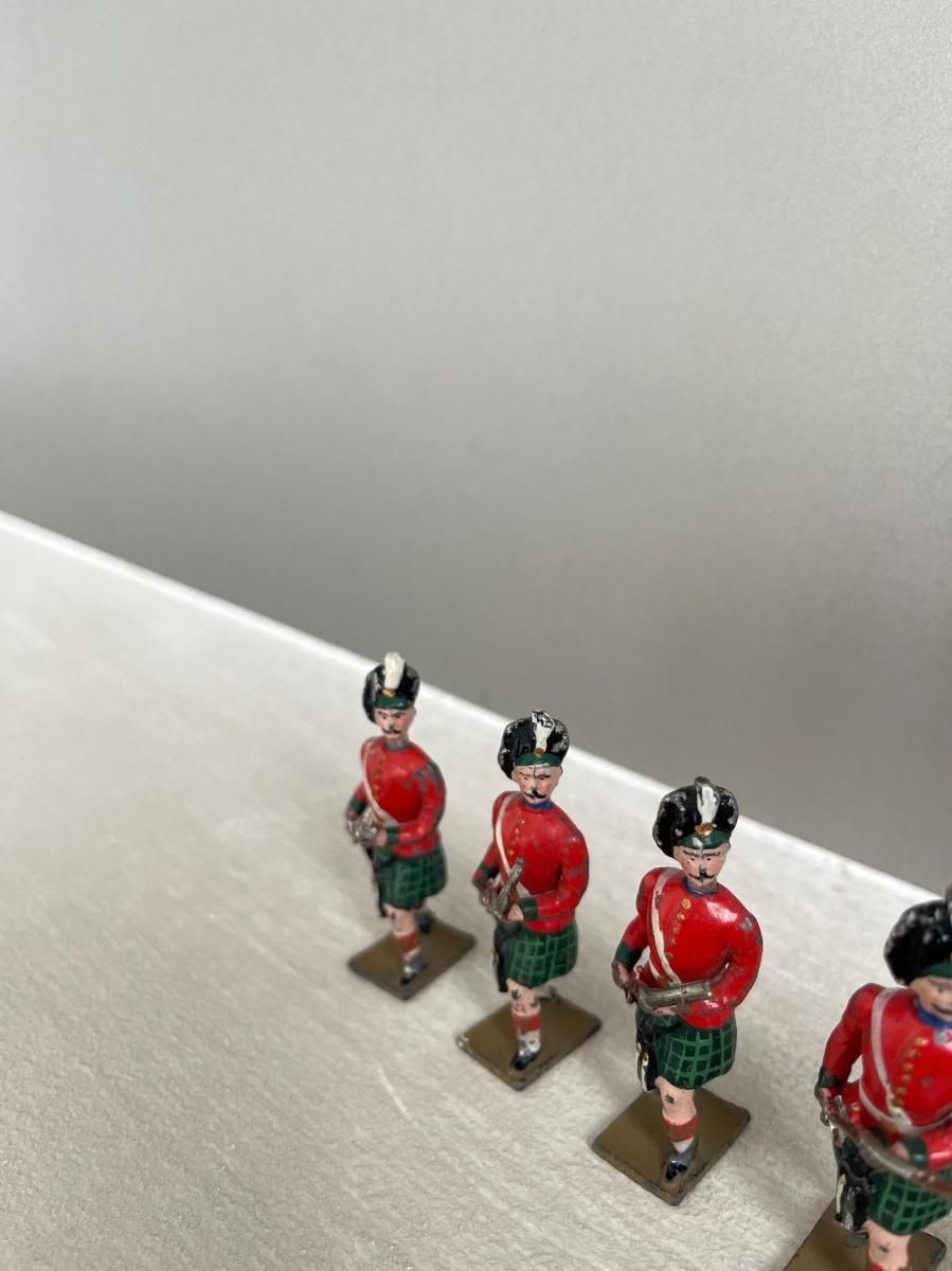 イギリス製 スコットランド兵隊フィギュア5体セット