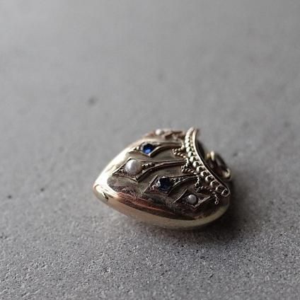 ヴィクトリアン-アールデコ期 9金 パール ブルーガラス ハート