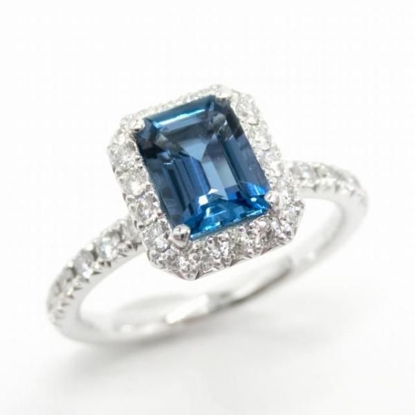 エメラルドカットサンタマリアアクアマリン ダイヤモンドリング AQ