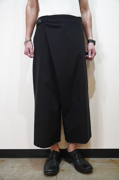 The Viridi-anne（ザ ヴィリジアン） WATER REPELLENT WRAPPED PANTS