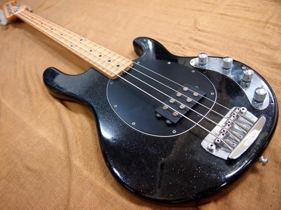 Musicman Stingray EX Black Sparkle - Geek IN Box
