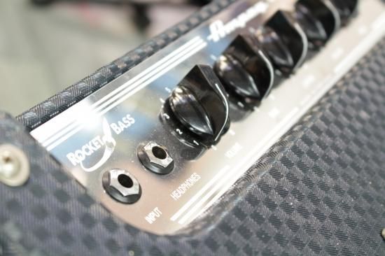 Ampeg B-50R ROCKET BASS - Geek IN Box