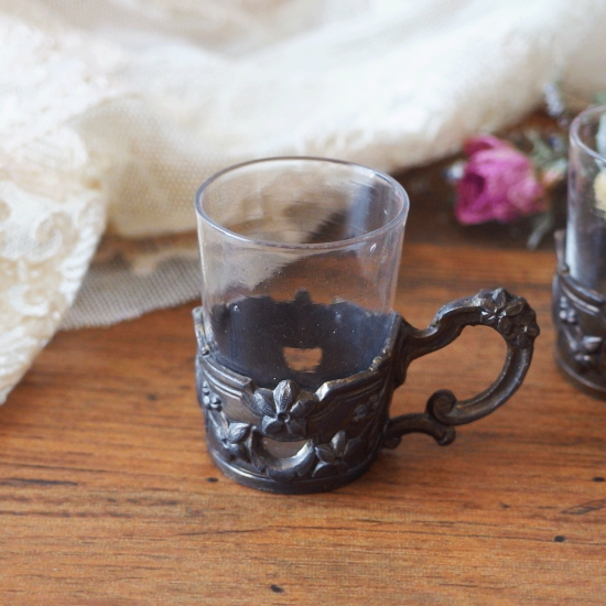 アンティーク ガラス | フランス リキュールグラスとお花の真鍮製