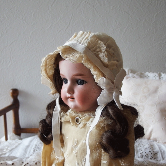 ヴィンテージドール 美しいお顔の人形 ボンネットガール スリープアイ