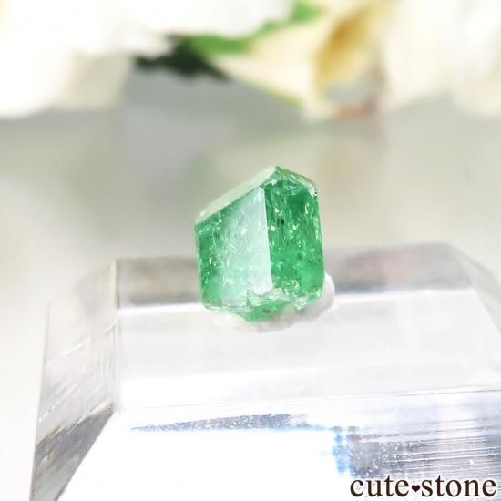 タンザニア産 ツァボライト（グロッシュラーガーネット）の原石 No.37