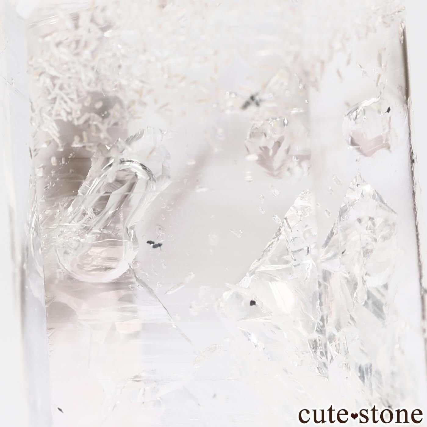 ナミビア ブランドバーグ Goboboseb産 水入りライトカラーアメジスト