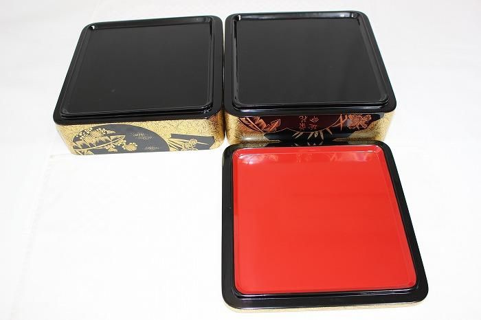 輪島塗 桐家紋 黒塗内朱塗 五段重 堅地布着 重箱 金蒔絵 木製 【MA357