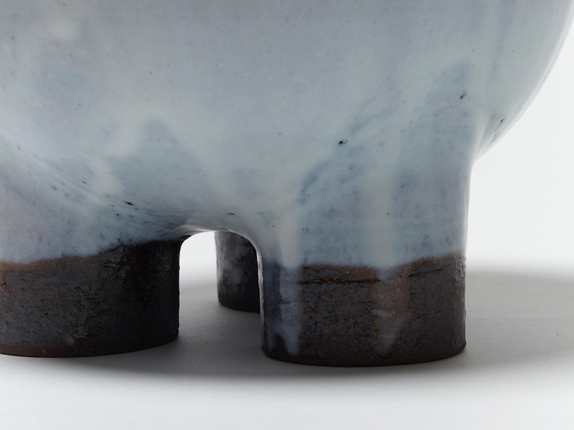 pots（o） - Faye Toogood