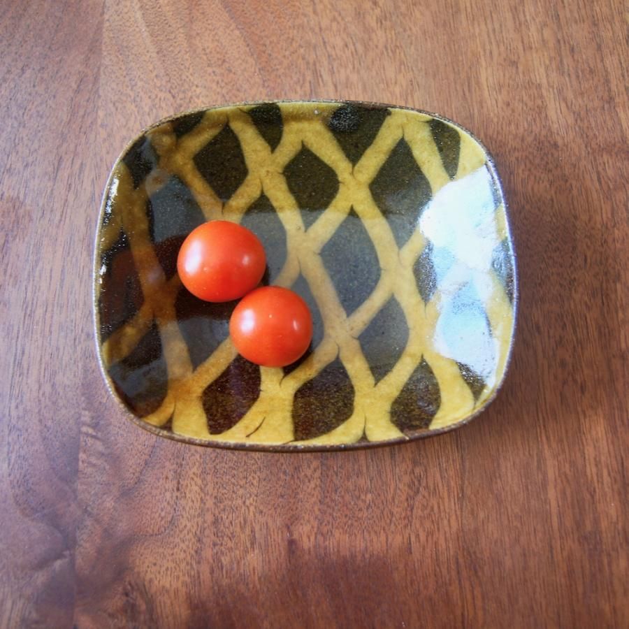 齊藤十郎 四角小皿 スリップウェア01 - 日本の美しい手仕事 和雑貨 翠