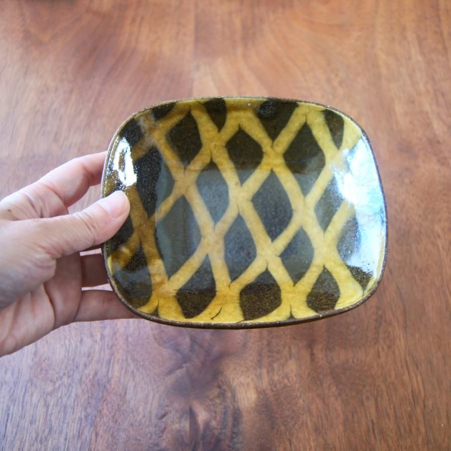 齊藤十郎 四角小皿 スリップウェア01 - 日本の美しい手仕事 和雑貨 翠