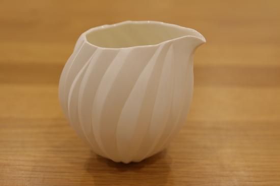 高橋奈己 『 白磁花入 』H.330 x W.170mm／花器オブジェ人気陶芸家 高橋