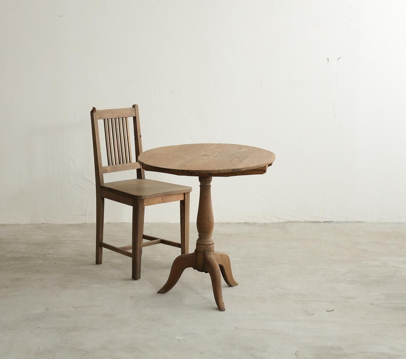 ろくろ脚のカフェテーブルの通販 | ライフスタイルショップICCA Online