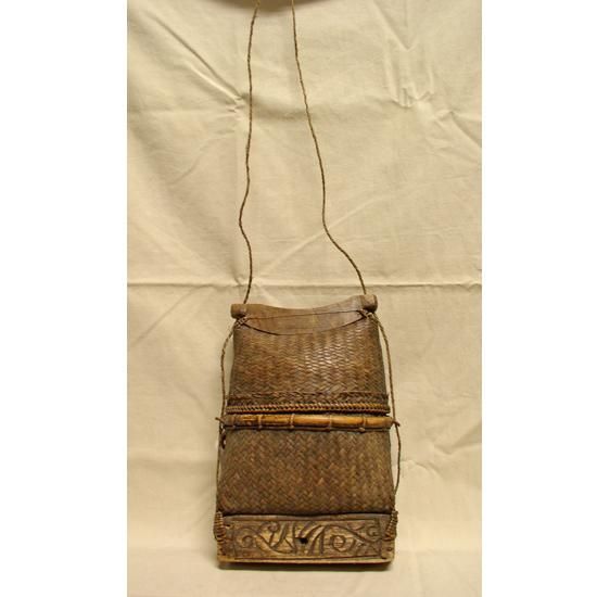 インドネシア ロンボック島 アンティーク竹籠バッグ 販売 － ジェンベ