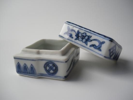 染付 拍子木香合 (共箱)高野昭阿弥 - 茶道具販売 栗林園