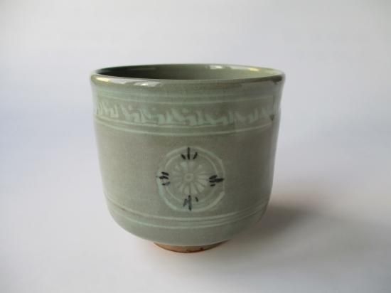 青磁 狂言袴茶碗 (紙箱)中村与平 - 茶道具販売 栗林園