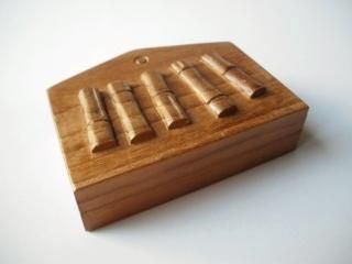 茶道具 香合 一位木(アララギ)使用 もみじ香合 紙箱 配送用桐箱 香合