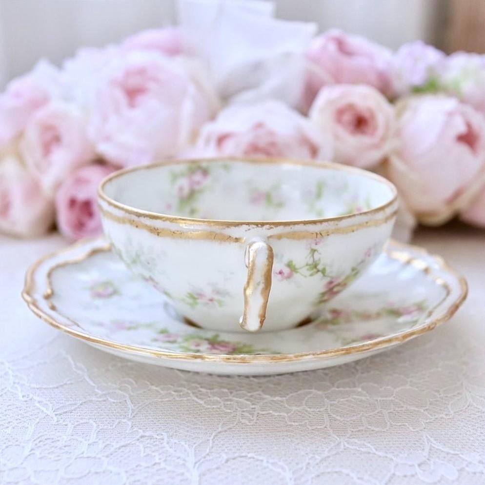 アビランドリモージュ ピンクと黄色の薔薇のカップ＆ソーサー - リボン