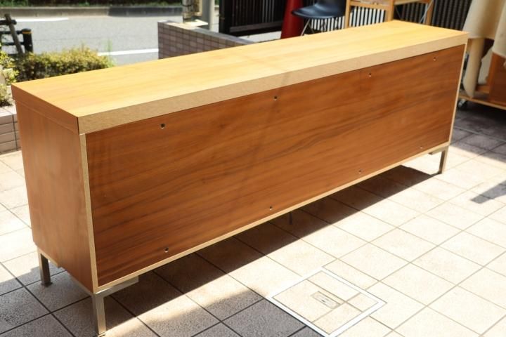 北欧デンマークのBoConcept(ボーコンセプト)のウォールナット サイド