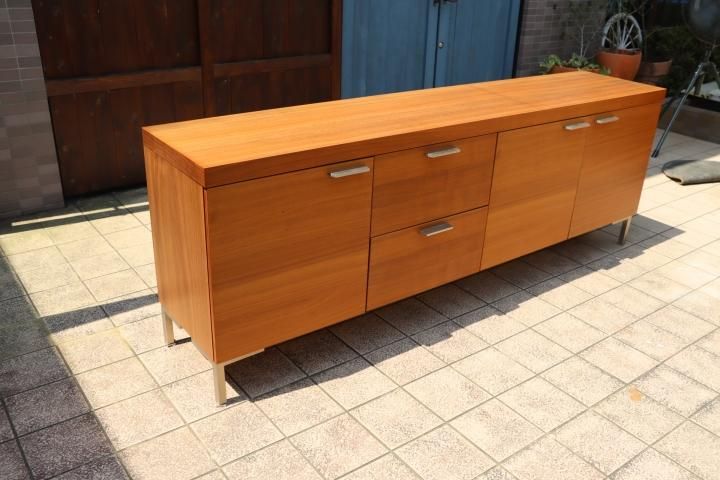 北欧デンマークのBoConcept(ボーコンセプト)のウォールナット サイド