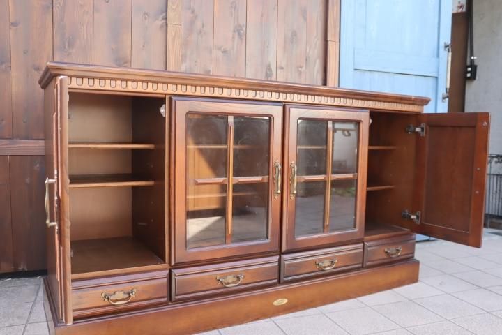 IDF太田長のATLANTA(アトランタ)シリーズのサイドボードです。収納力も