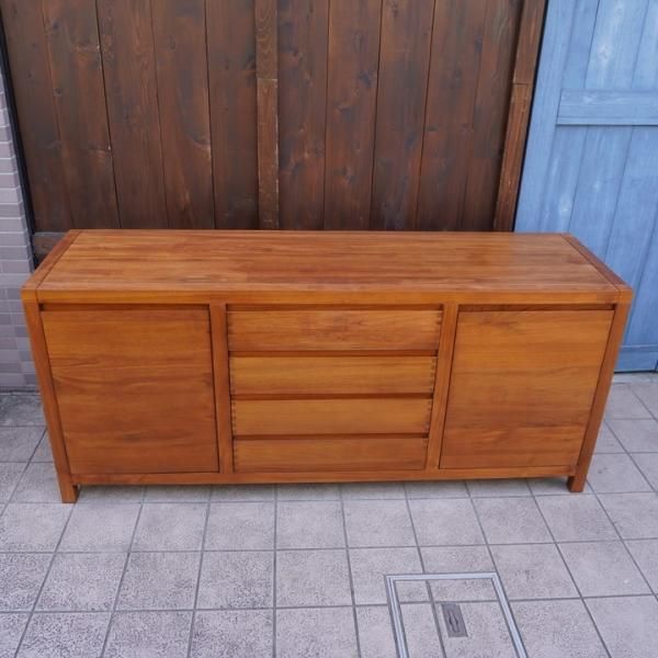 チーク材の天然木だけを扱う家具専門店SCANTEAK（スキャンティーク）の